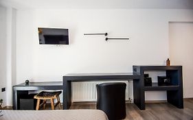 A & B Minimal Suite Ιι With Sea View In Argostoli